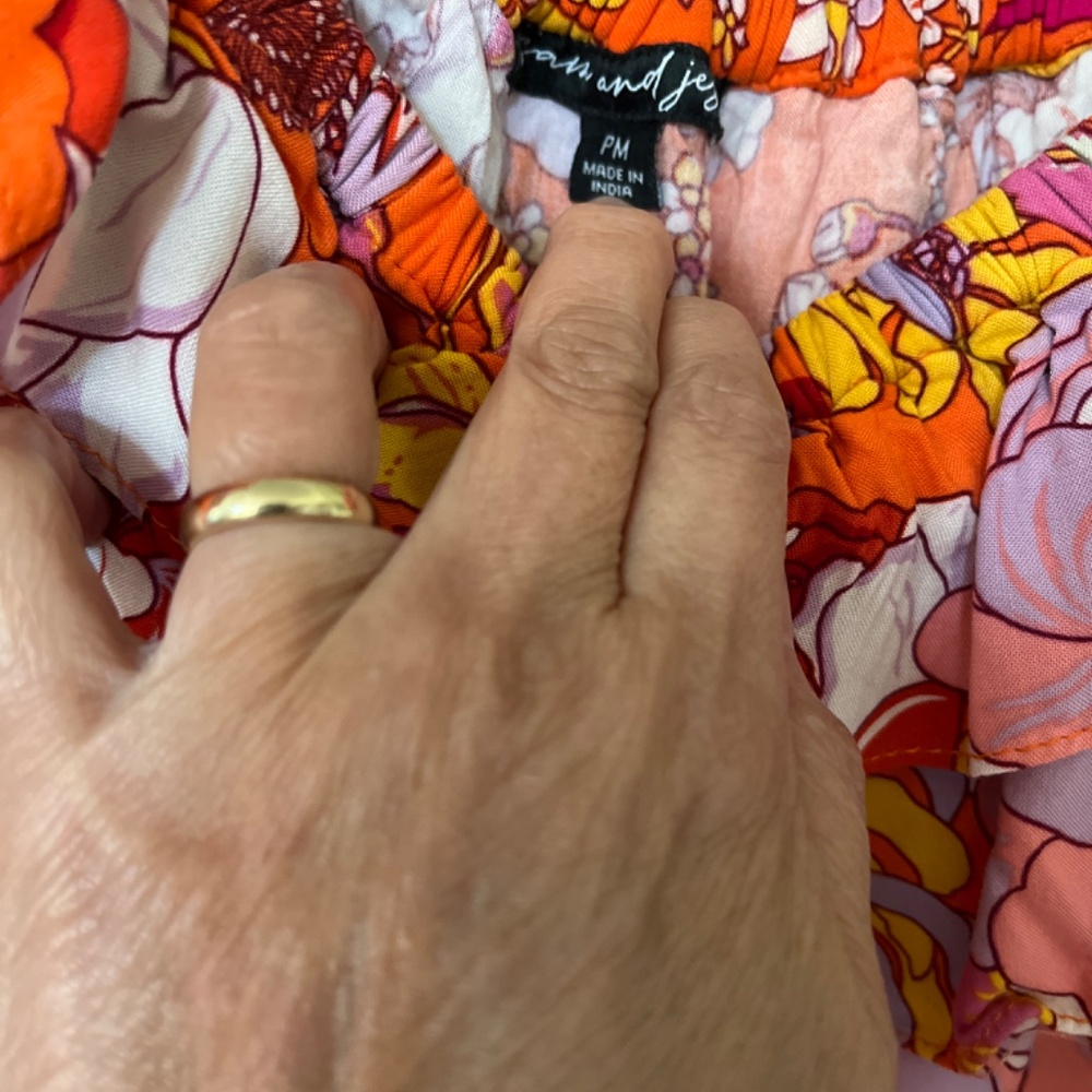 Blouse - Picture 2 of 5